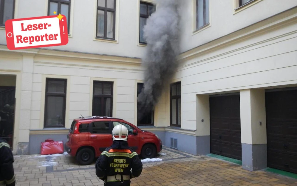 Die Wohnung musste von der Feuerwehr gewaltsam mittels Brecheisen geöffnet werden.
