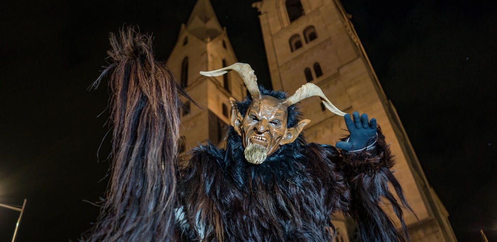 Hässliche Teufel jagen jetzt durch Niederösterreich
