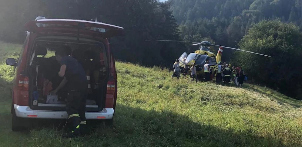 Ein Kind erlitt einen anaphylaktischen Schock und wurde vom Notarzthubschrauber abtransportiert.