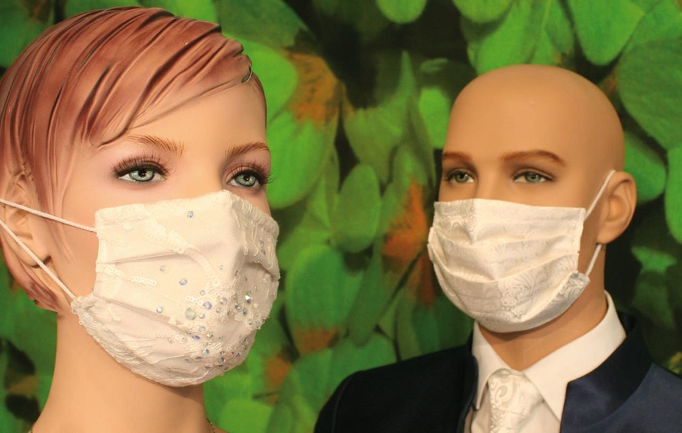 Teller bietet nicht nur eine Standardkollektion, sondern auch den Mundschutz nach Maß an.