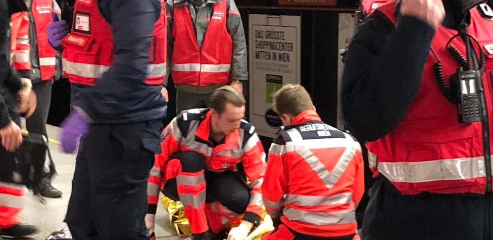 Sowohl Wiener Linien, als auch die Berufsrettung lobten die Zusammenarbeit beim Einsatz in der U3-Station Westbahnhof.