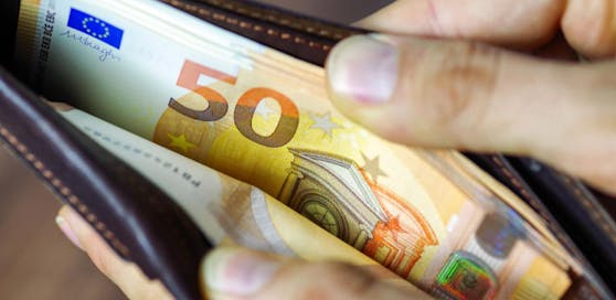 Dem Mann sollte das Pflegegeld gekürzt werden, die AK half.