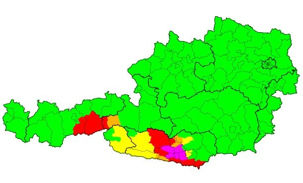 Im Süden und Südwesten kracht es aktuell ganz ordentlich.