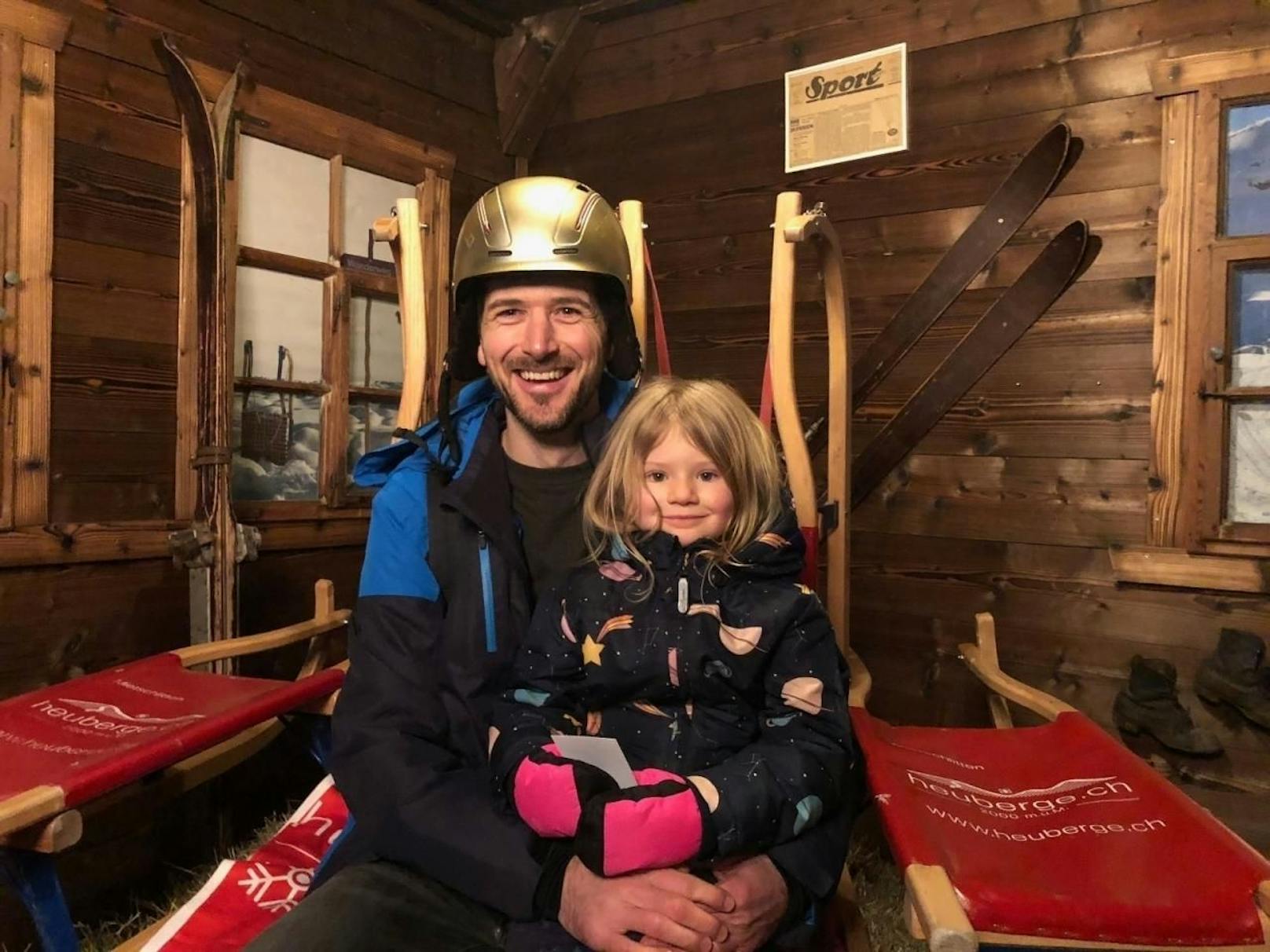 Thomas Frei, hier mit seiner Tochter, gewann das ganze Skigebiet der Fideriser Heuberge allein für sich und seine Freunde.