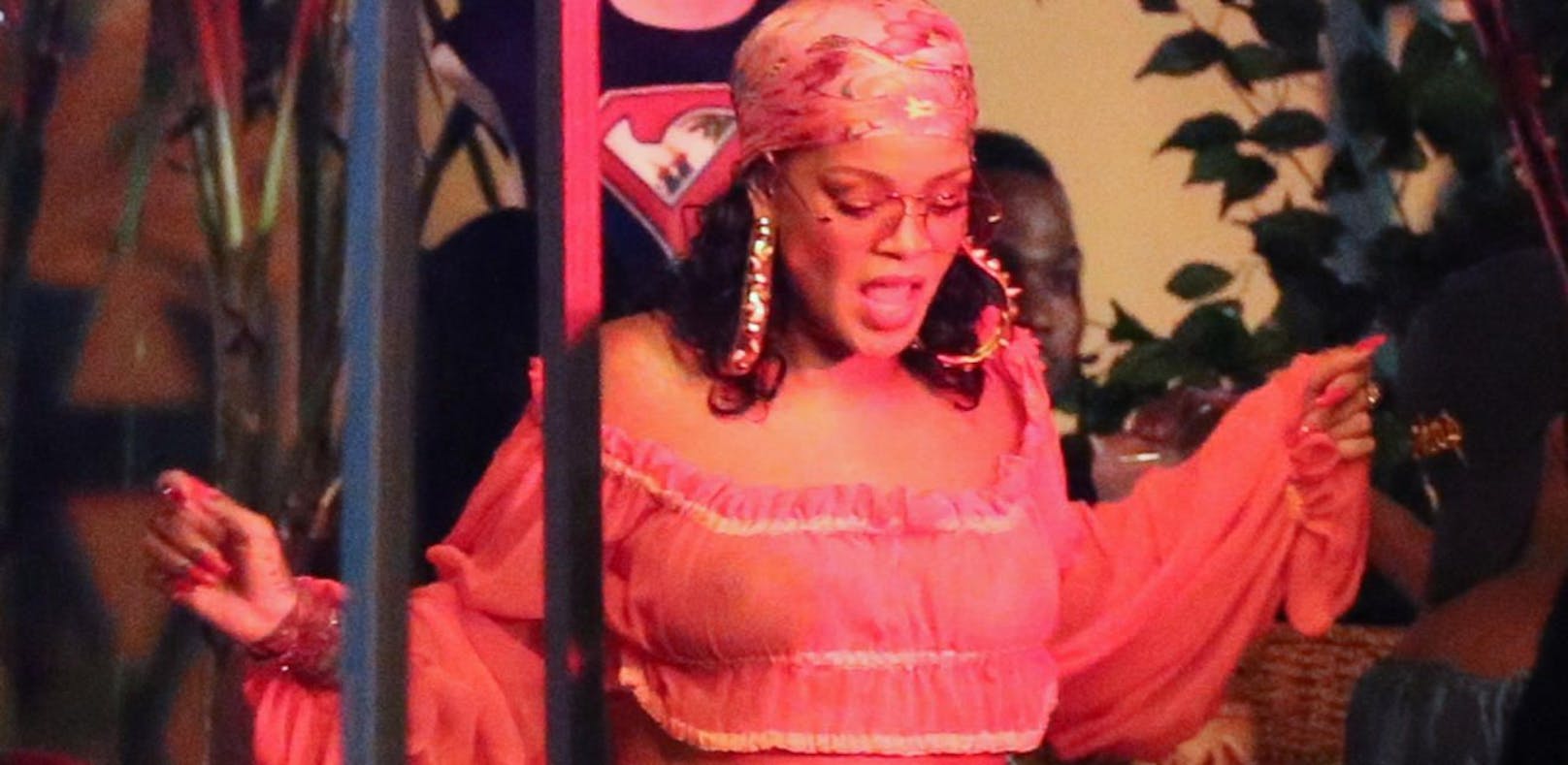 Rihanna zeigt mal wieder ihre Nippel