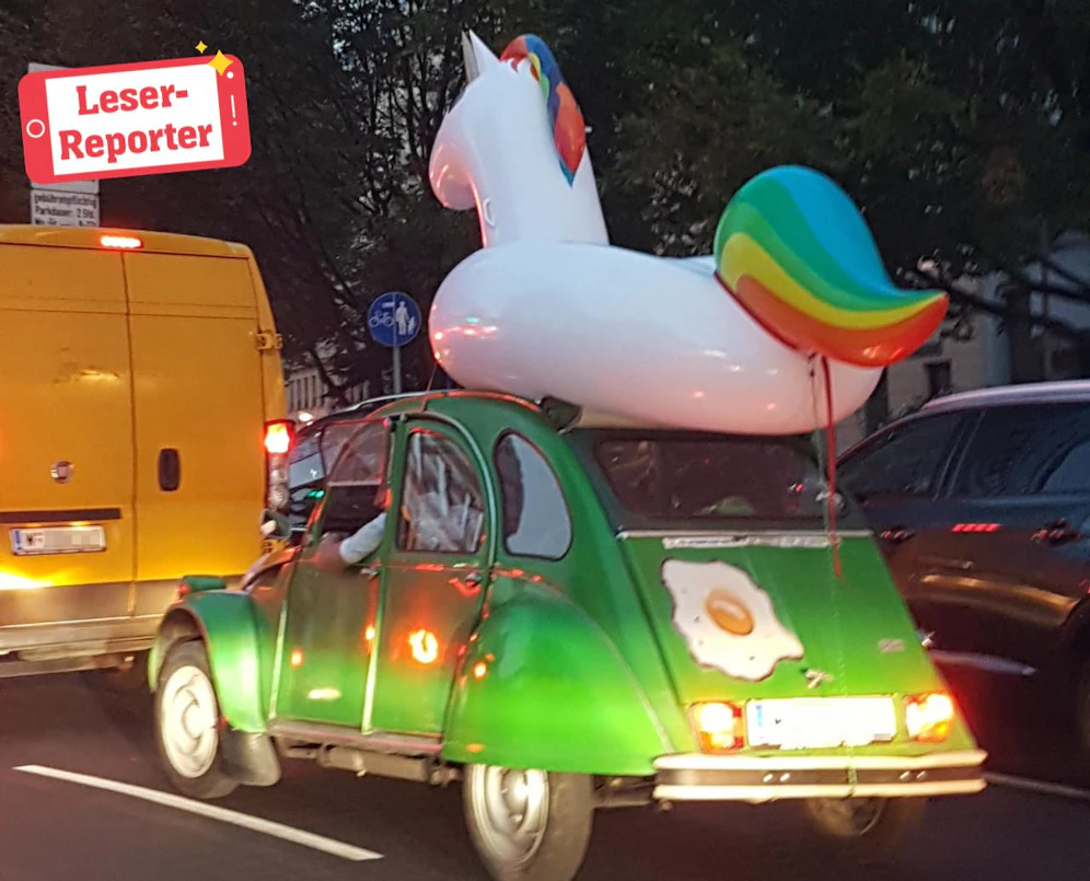 Das "Einhornauto" auf der Praterstraße in Wien