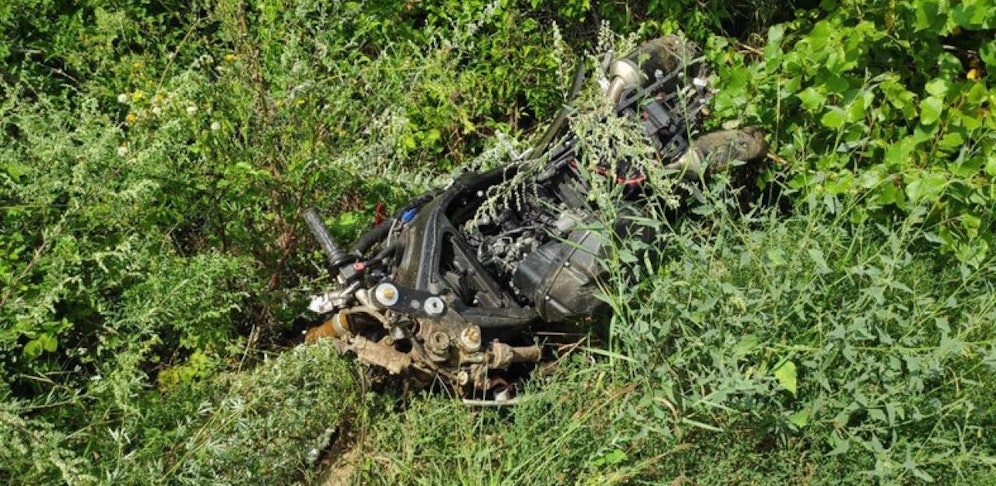 Das Bike wurde völlig zerfetzt.