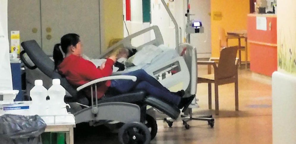 Gangbett auf der Kinderchirurgie im SMZ Ost. 