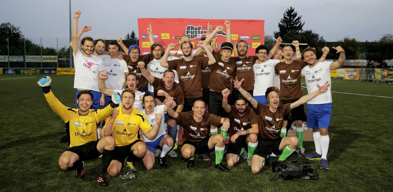 Heute.at - Folkshilfe triumphiert beim 1. Band Fußball Cup