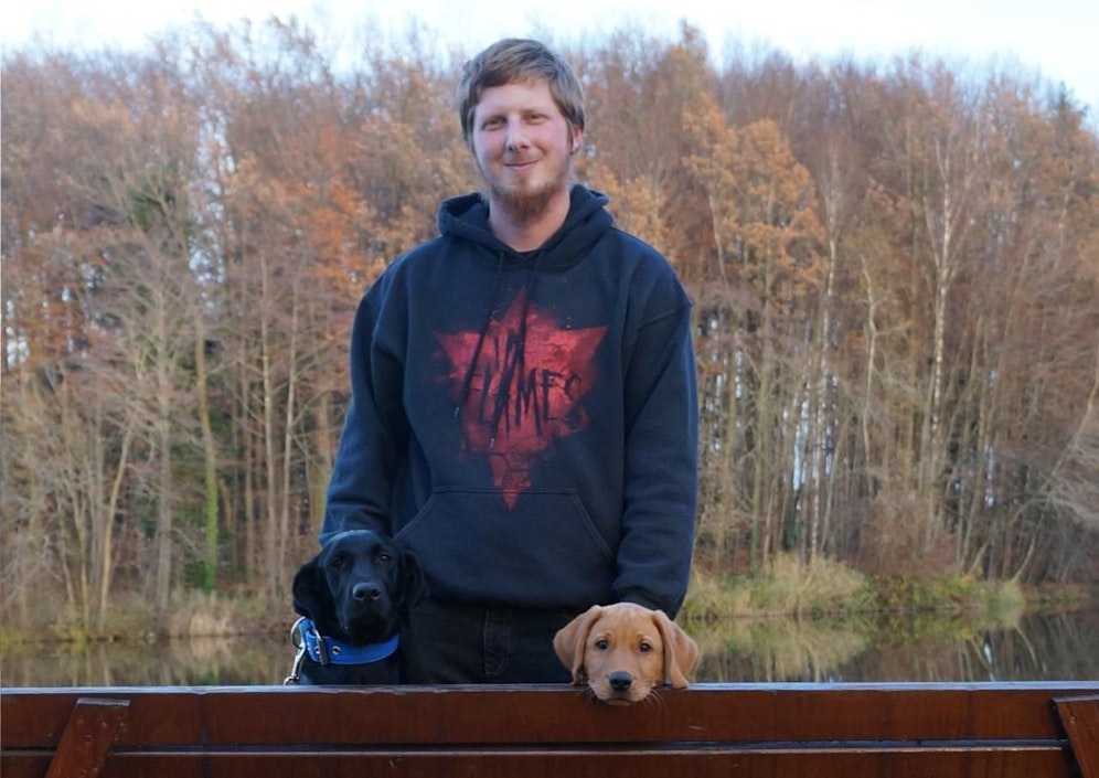 Vereinsobmann Lukas Handler mit Jules (li.) und Adventure