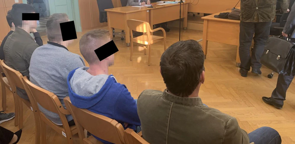 Die 5 Angeklagten kam glimpflich davon.