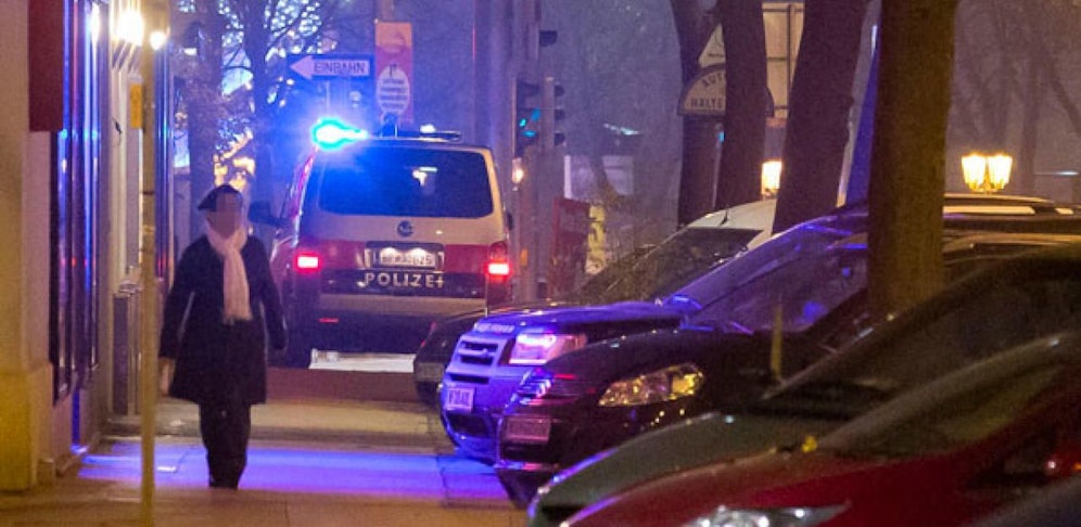 Die Polizei versuchte den Streit zwischen den vier Männern zu schlichten