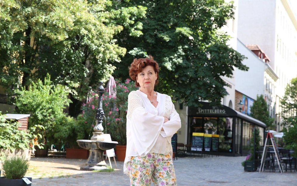 Brigitte Stern (56) wurde von Krähen attackiert und geriet in Panik.