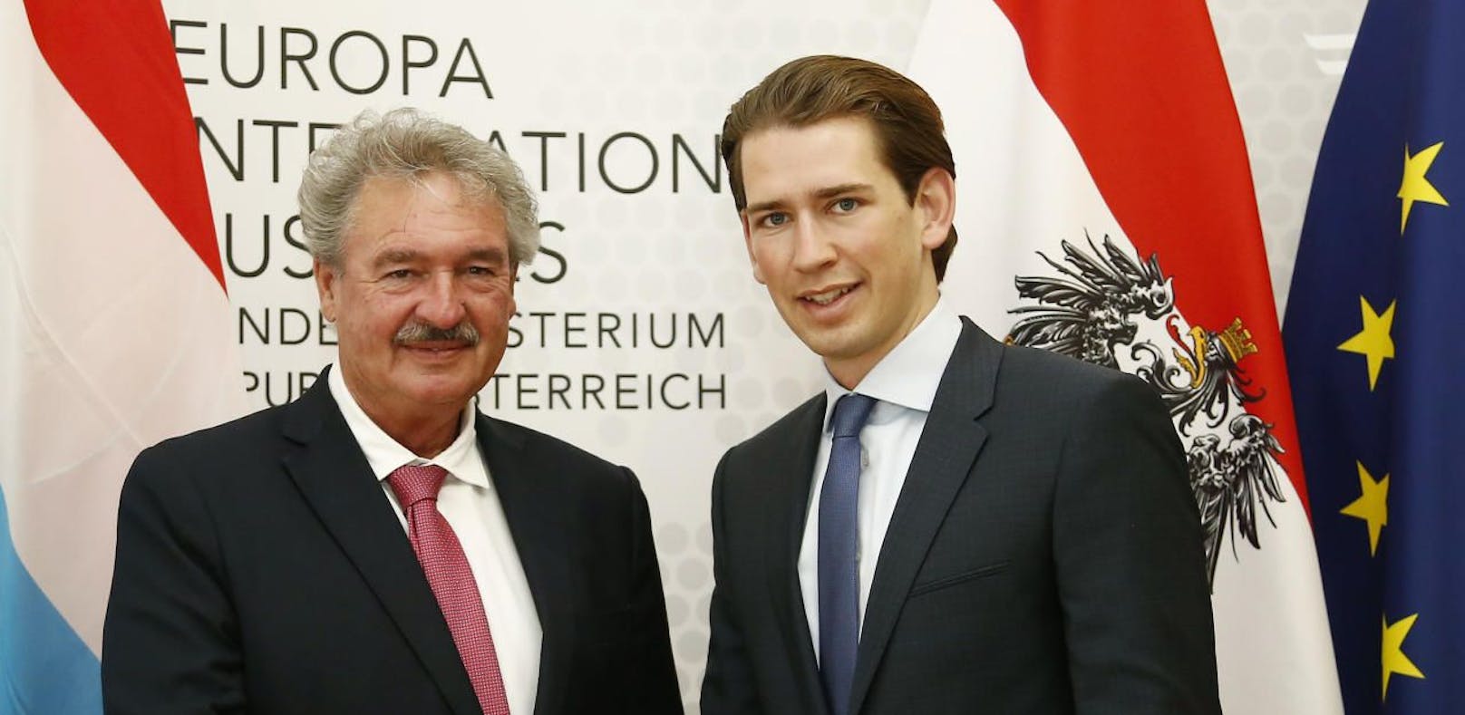Sebastian Kurz mit dem luxemburgischen Außenminister Jean Asselborn anlässlich eines Arbeitsbesuches in Wien (2015).