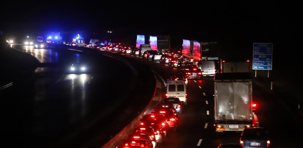 Bei dem Unfall waren insgesamt neun Fahrzeuge beteiligt