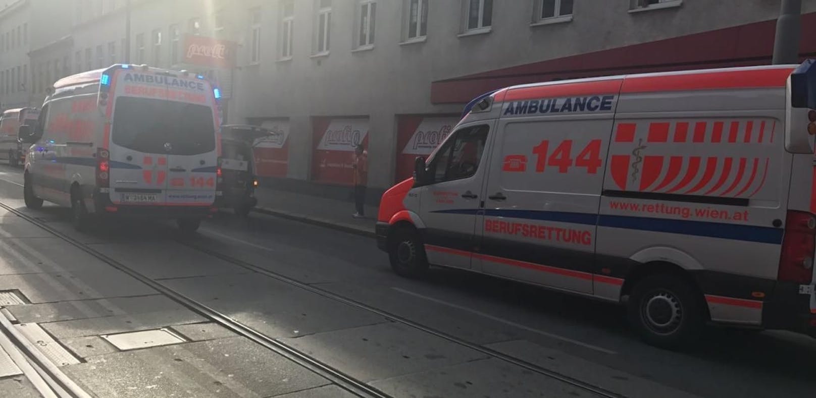 Die Berufsrettung Wien brachte den Mann in das Krankenhaus