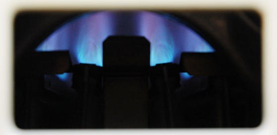 Die Flamme einer Gastherme, Archivbild