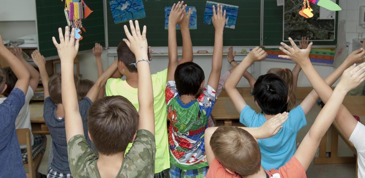 Kinder in der Schule.