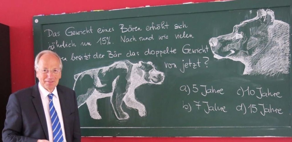 Bestseller-Autor und Nationalrat Rudolf Taschner zeigt ein mögliches Matura-Beispiel.