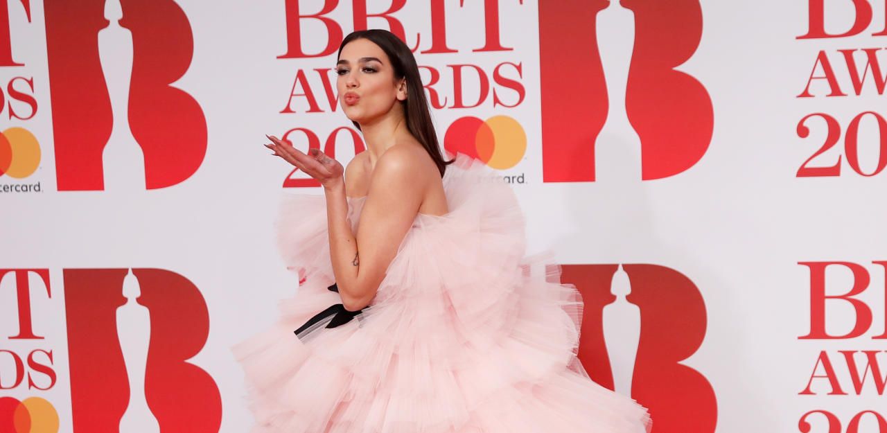 Heute.at - Ohrenschmerzen zwangen Dua Lipa zu Show-Abbruch