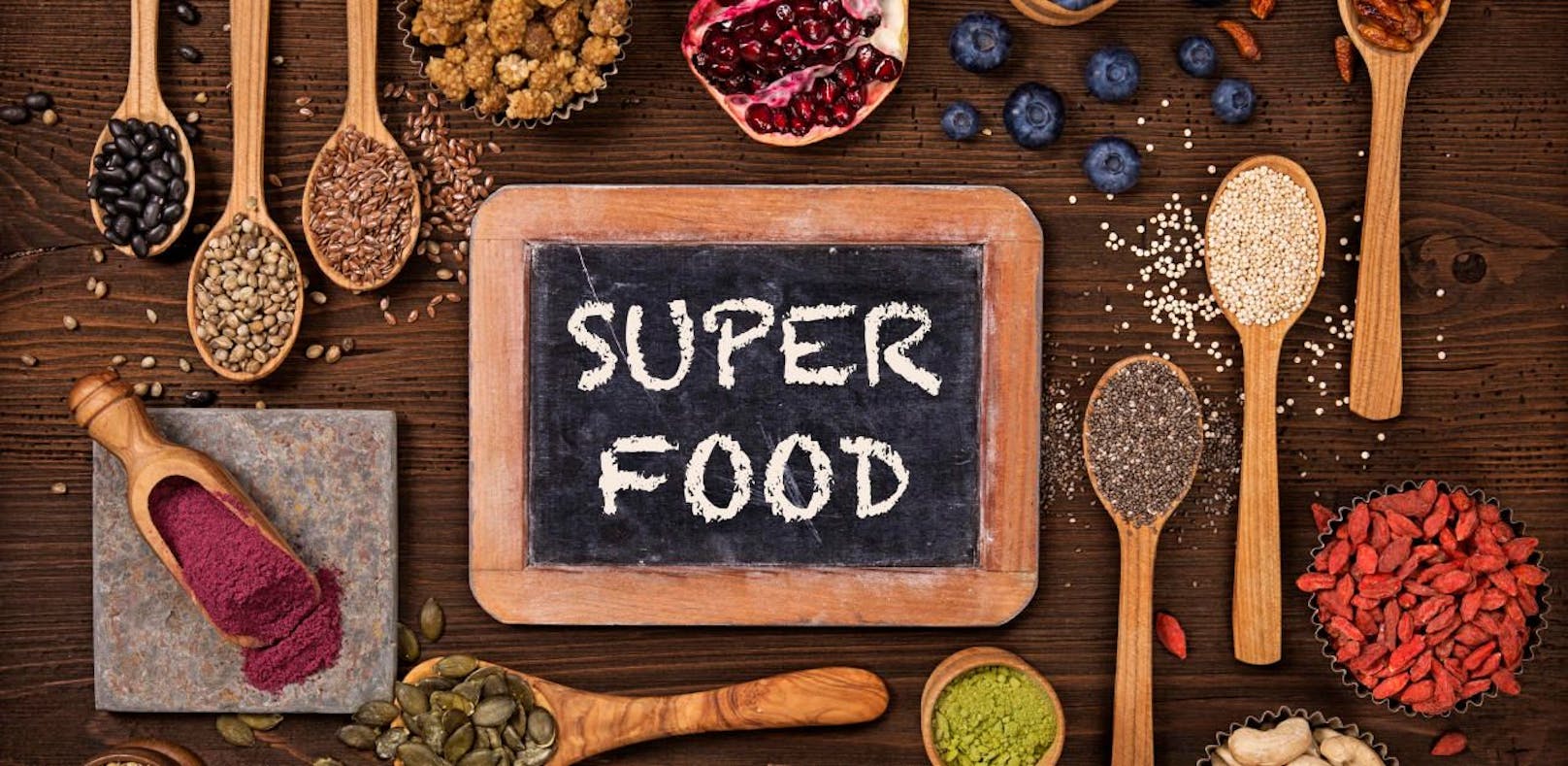 Superfood-Produkte können Pestizide und Schwermetalle enthalten. 