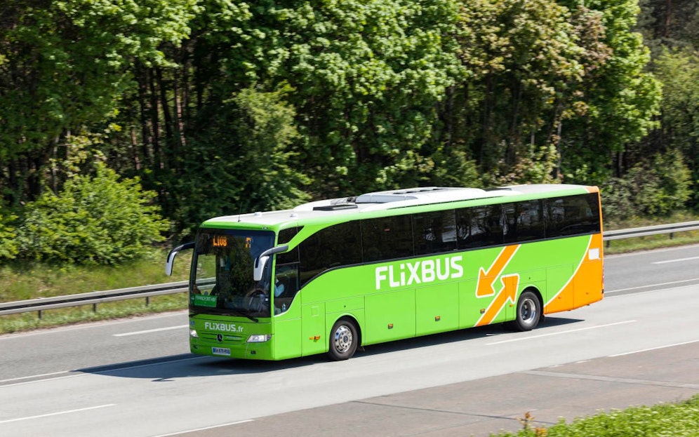 Die Polizei kontrollierte die Bus-Insassen an einem Rastplatz