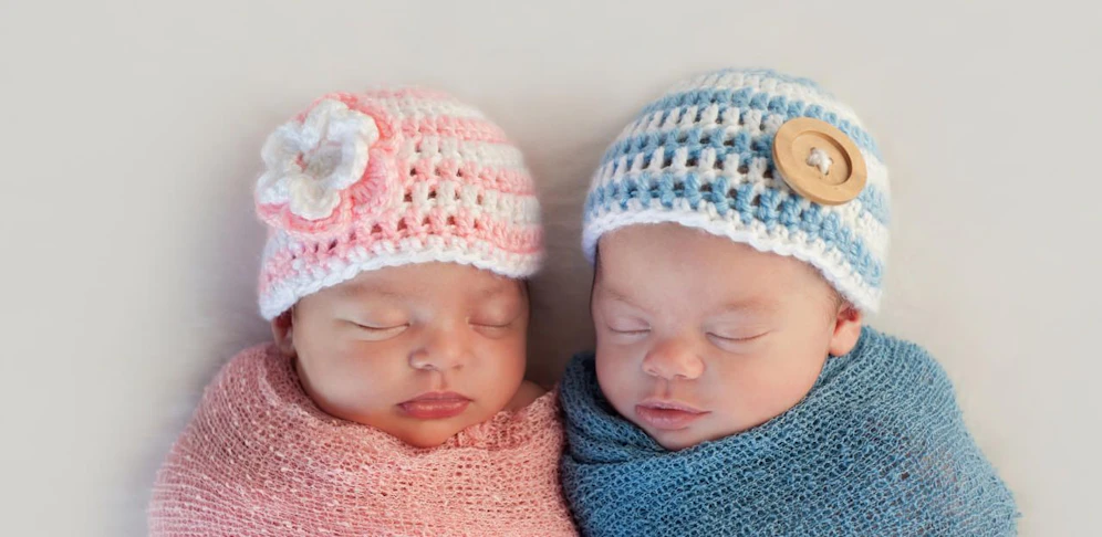 Ein britisches Paar verrät niemandem das Geschlecht ihres Babys. Dadurch soll das Kind selbst entscheiden können, was es möchte.