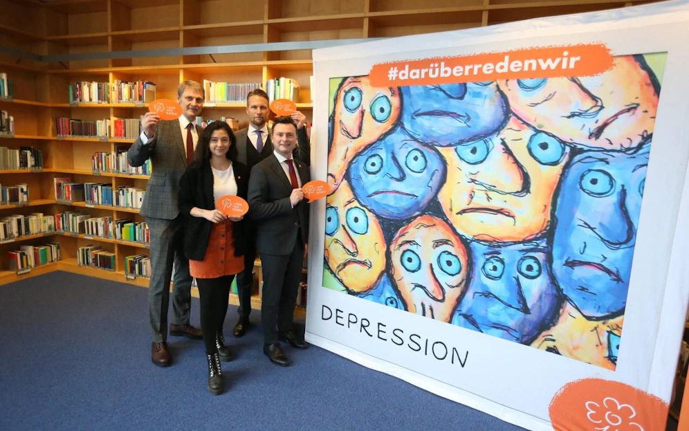 Neue Kampagne will Tabus bei psychischen Krankheiten brechen (v.l.n.r.: PSD-Chefarzt Georg Psota, Bloggerin Leonie-Rachel Soyel, Austria Wien-Sportdirektor Alexander Bade und PSD-Chef Ewald Lochner)