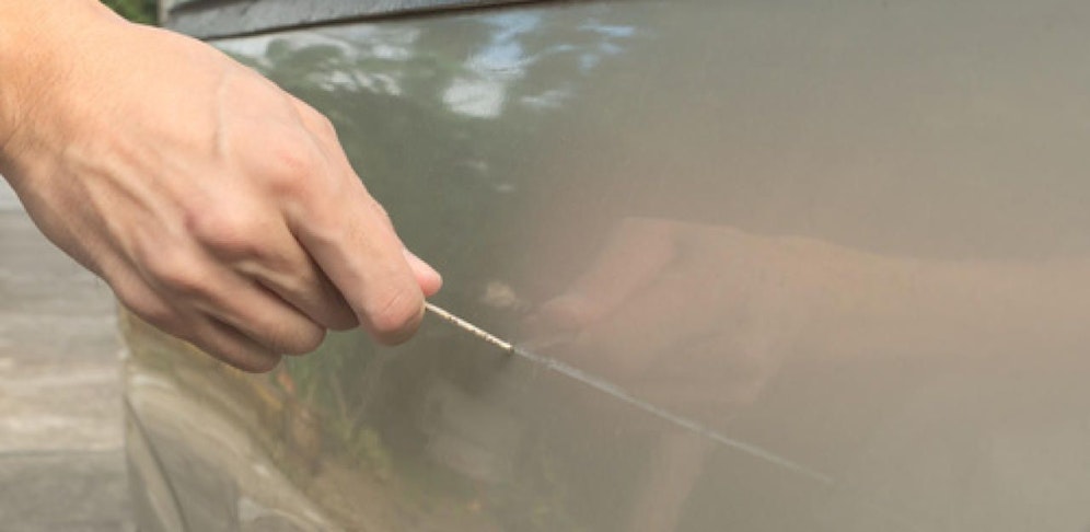 Zerkratzte Pkws in Klosterneuburg (Tulln)