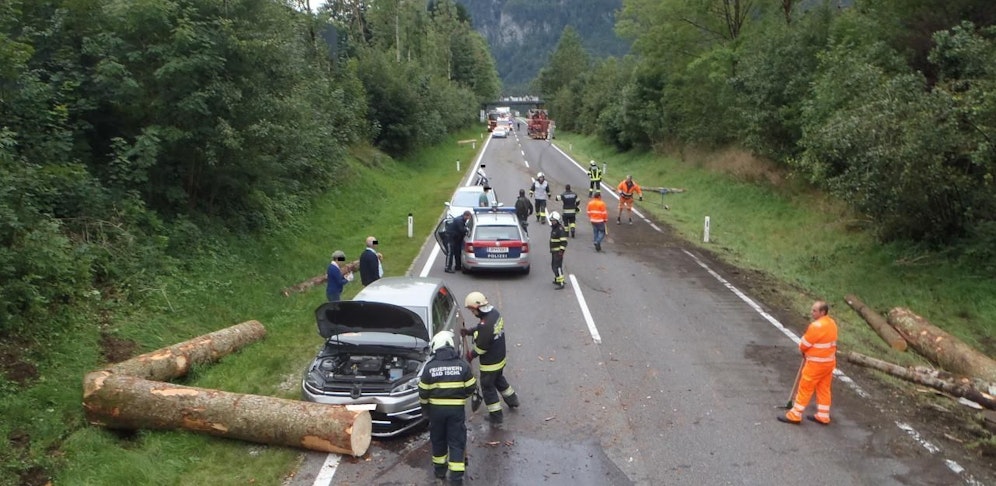 Ein Lkw verlor seine Ladung.