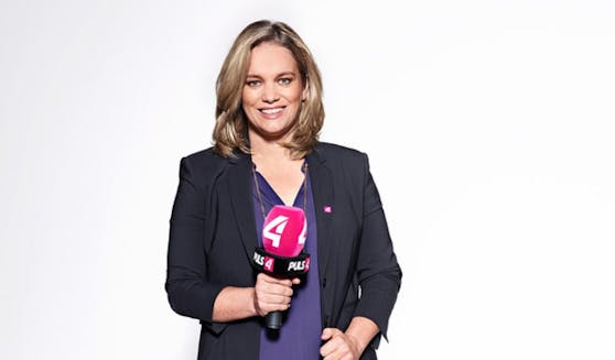 Corinna Milborn stellt den Parteichefs die Fragen, die den Wähler mit den wichtigen Informationen vor den Nationalratswahlen versorgen sollen ...