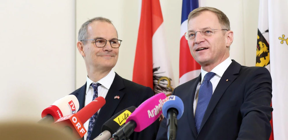 LH Thomas Stelzer mit dem britischen Botschafter Leigh Turner bei einem Arbeitsgespräch am 14. Jänner 2019.