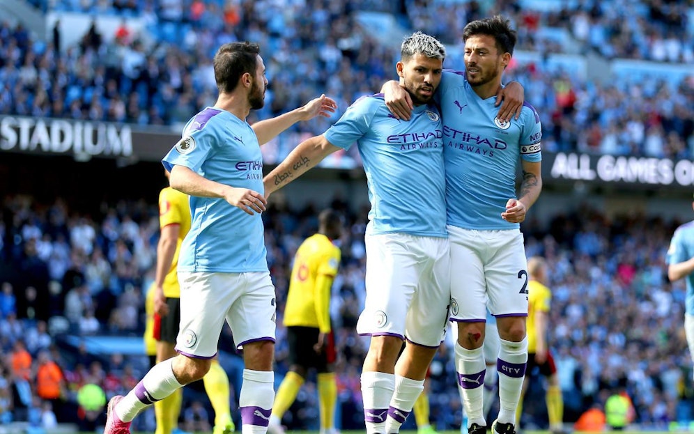 Manchester City feiert Tor-Spektakel. 
