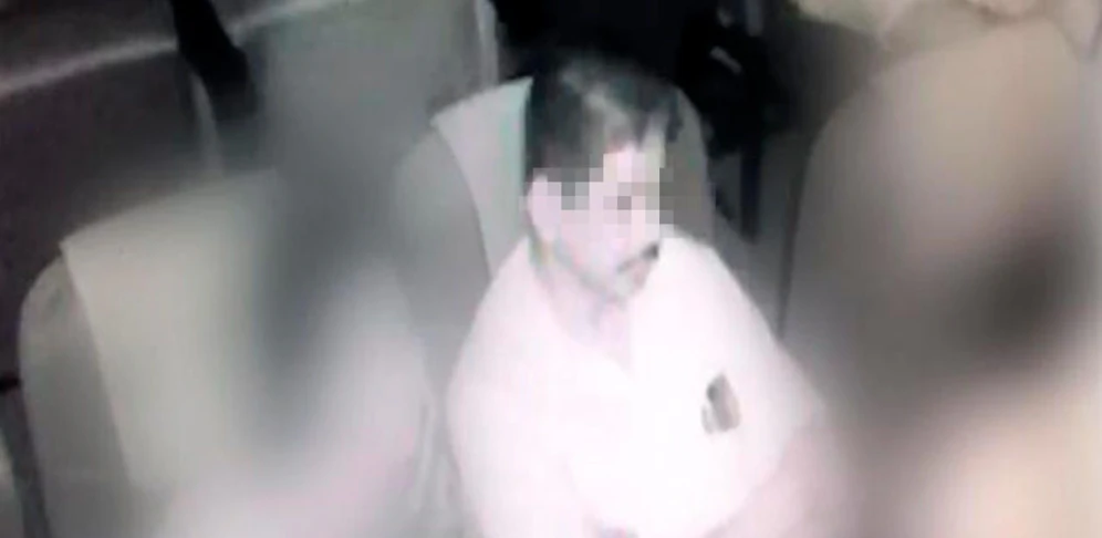 Moideen K. (m.) soll sich an Mutter und Tochter (unkenntlich gemacht) gleichzeitig vergriffen haben.