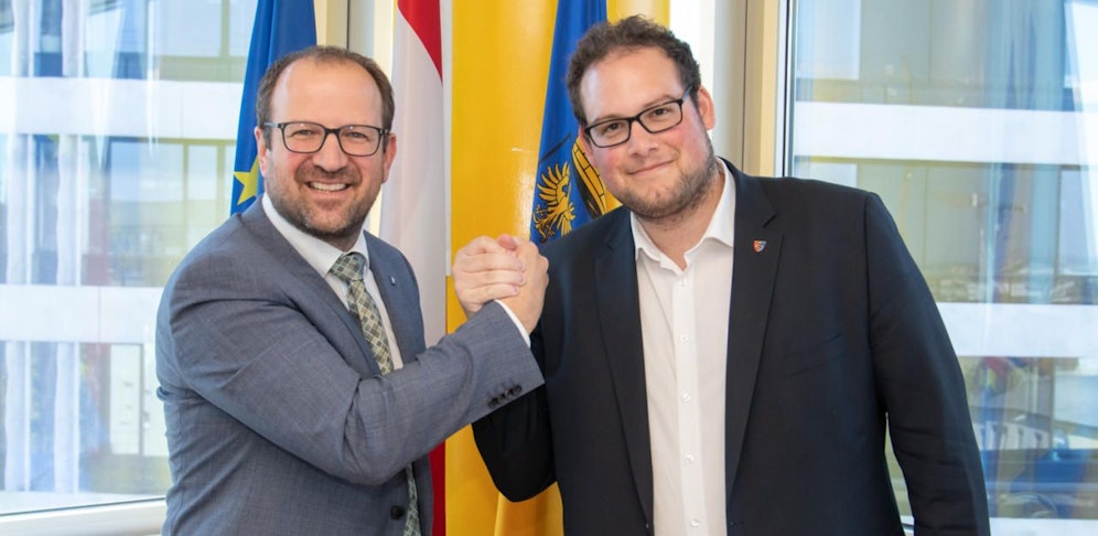 Ebner gratuliert Klammer.