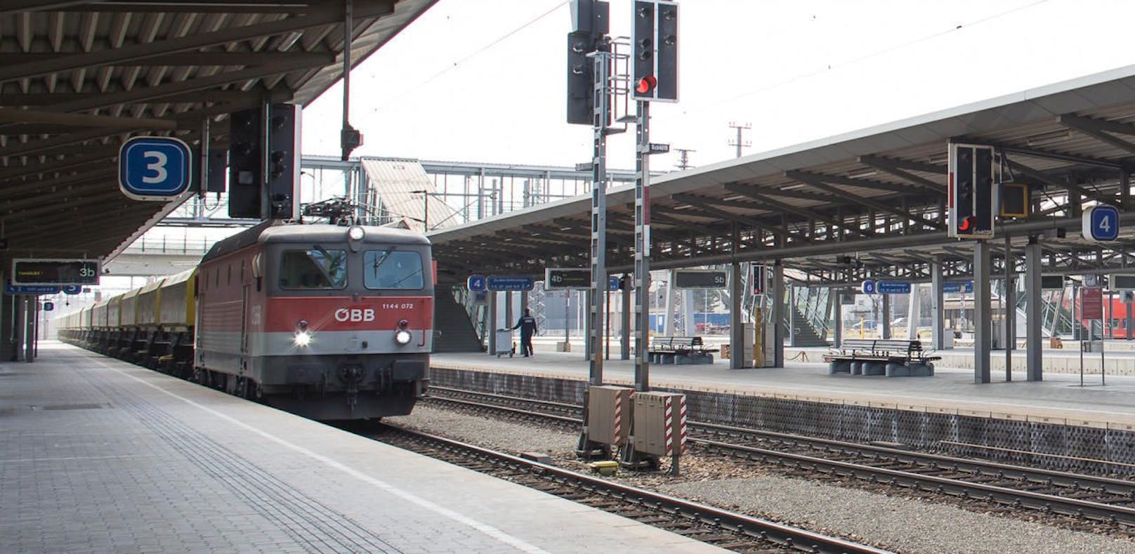 Der Bahnhof in Wr. Neustadt: Die Stadt liegt in der VCÖ-Öffi-Regionsanalyse an der Spitze.