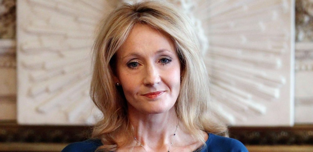 Die Star-Autorin entschuldigte sich via Twitter.