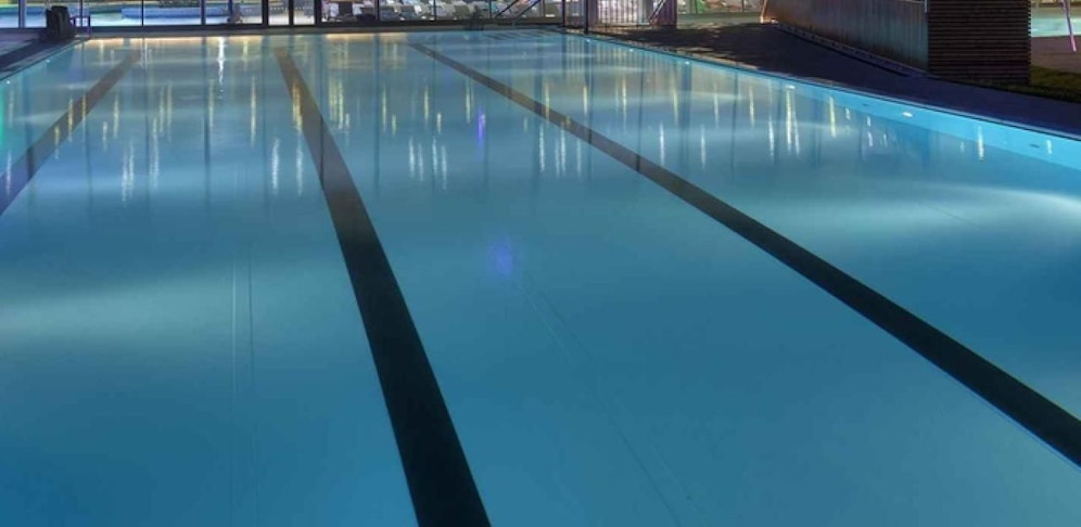 Mann nach Badeunfall wiederbelegt. 