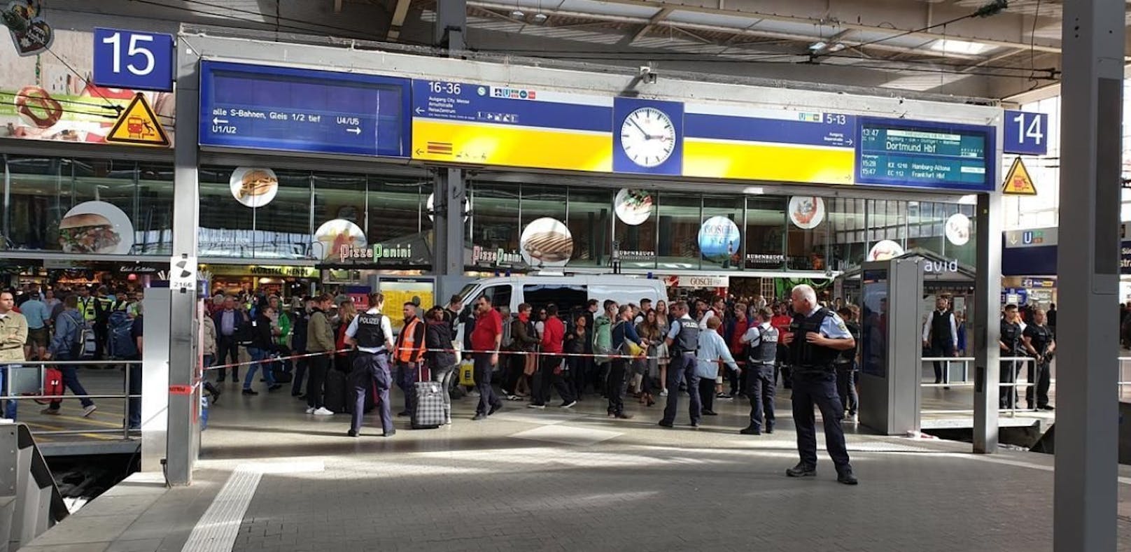 Großalarm am Hauptbahnhof in München: In einem Zug soll ein Bewaffneter sein.