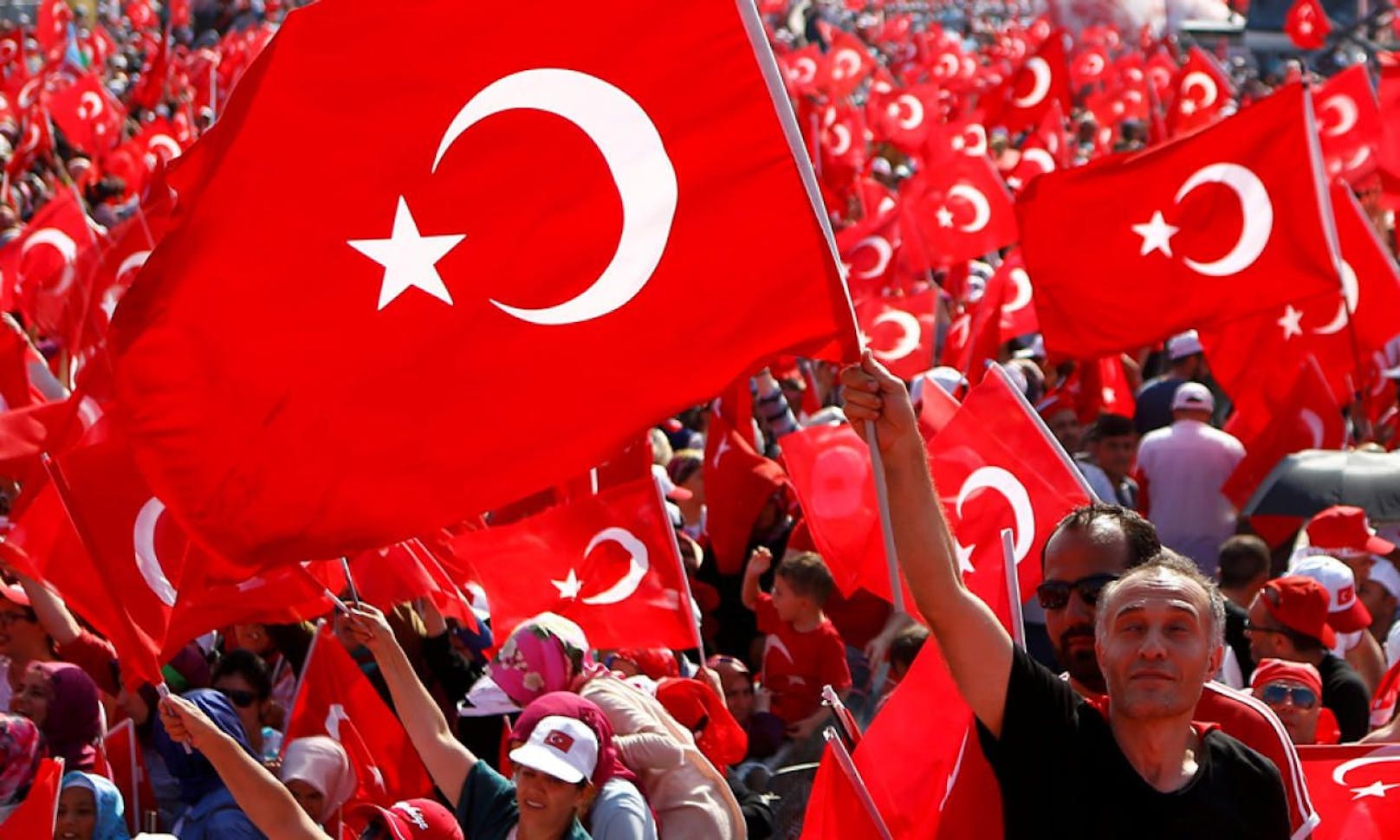 Kommt Erdogankratie? Abstimmung auch bei uns