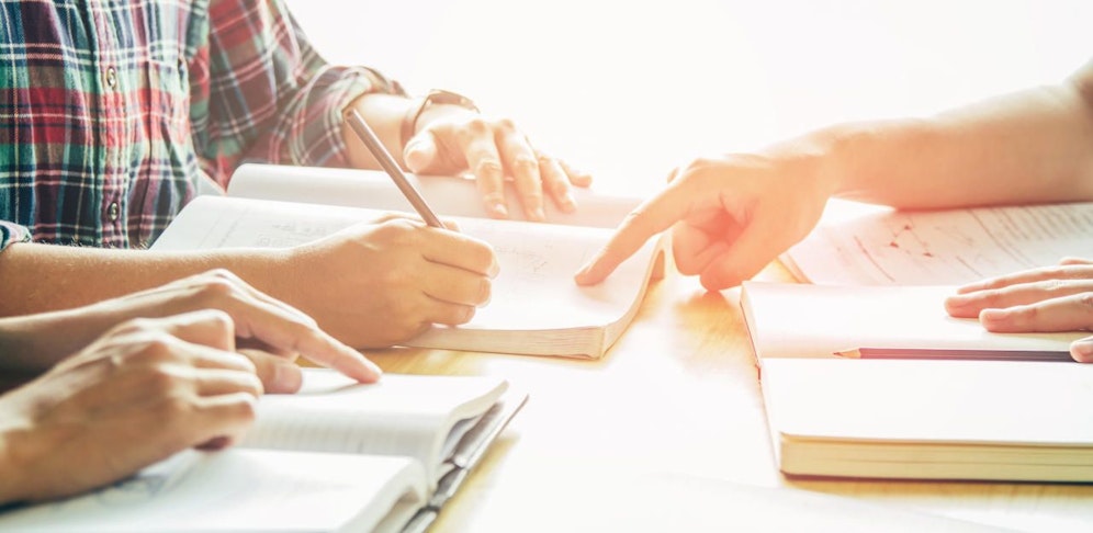 In Wien kostet eine Stunde Nachhilfe für Schüler im Einzelunterricht mittlerweile im Schnitt 34 &euro;.