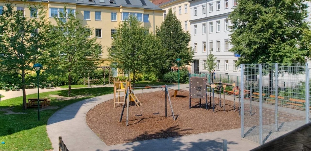 Der Vorfall trug sich an einem Kinderspielplatz einer Wohnhausanlage zu. (Symbolfoto)