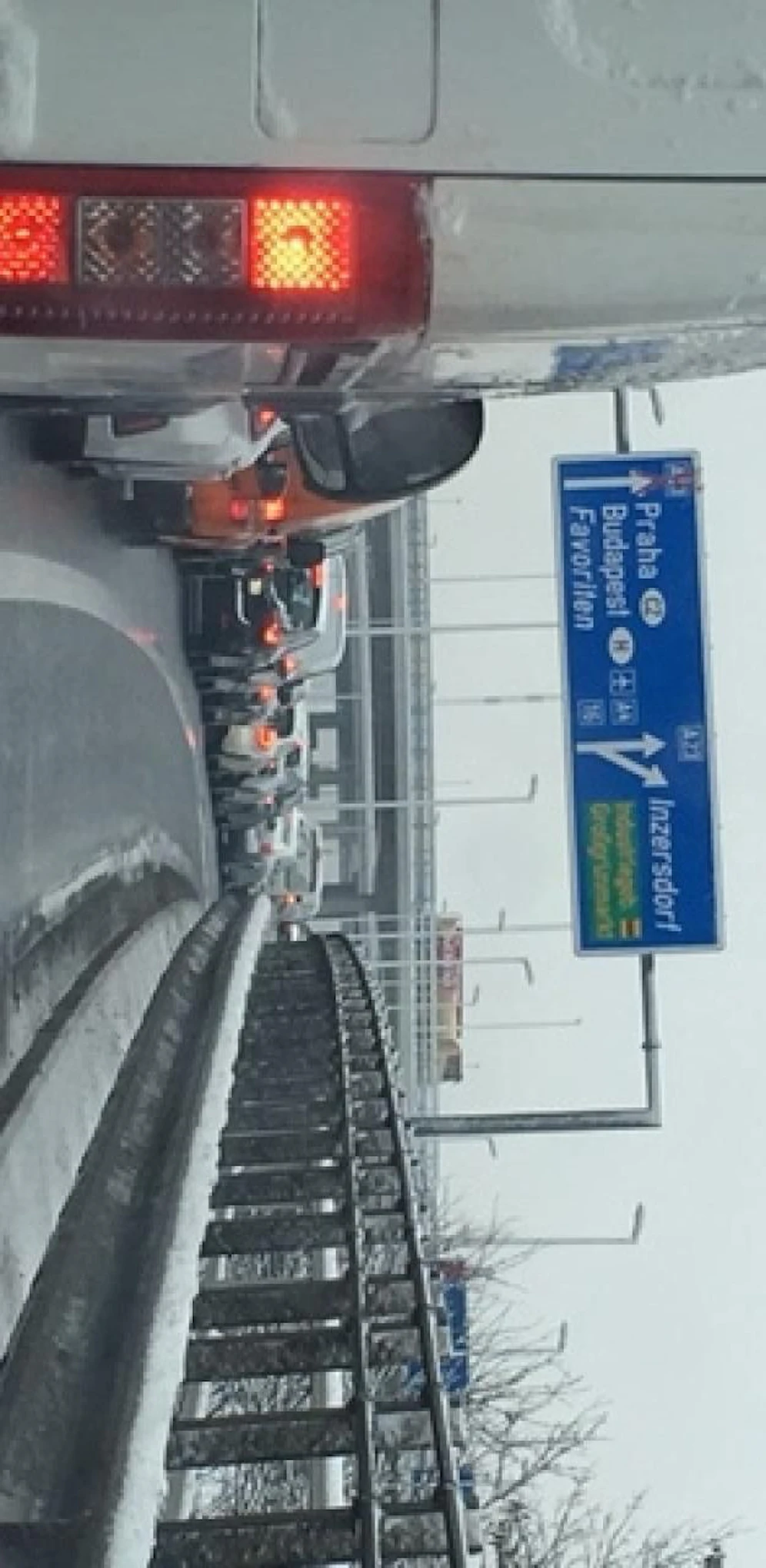 Stau auf der A23