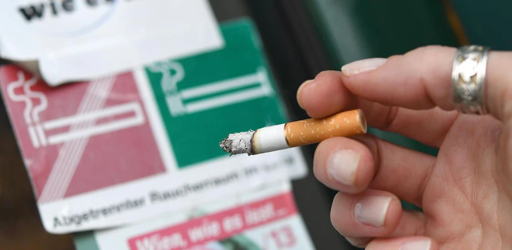 Die Stadt geht gegen die Aufhebung des Rauchverbotes vor.