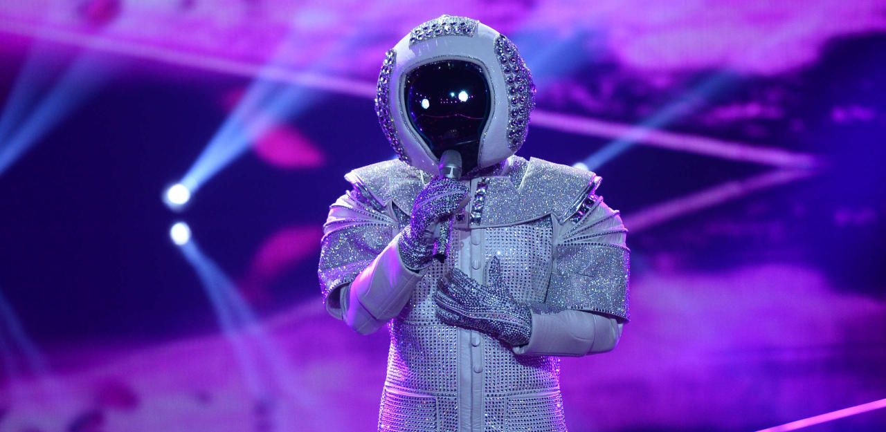 Der Astronaut Siegt Bei "The Masked Singer" | Heute.at