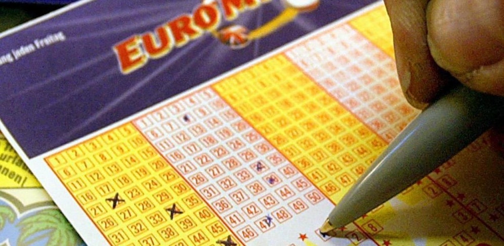 Bei den EuroMillionen warten wieder über 100 Millionen Euro.