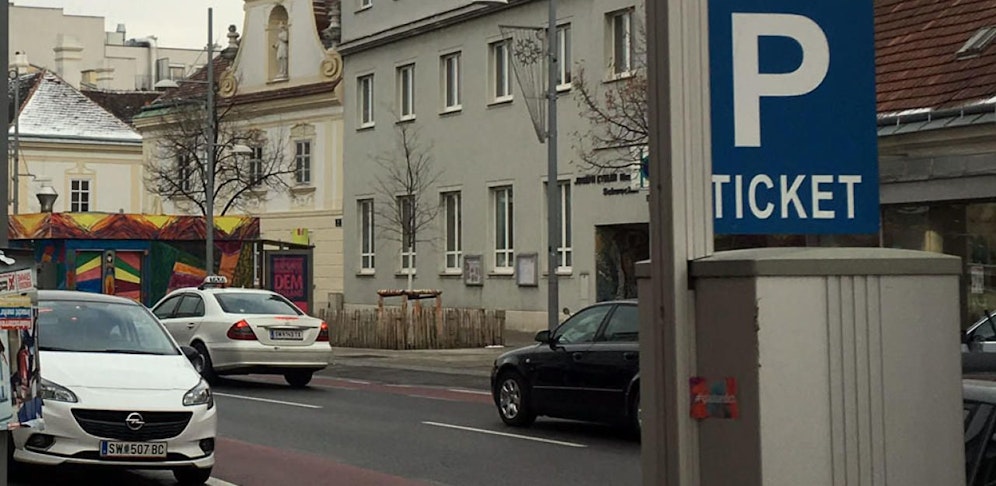Neue Parkplatz-Laufzeiten am Hauptplatz in Schwechat.