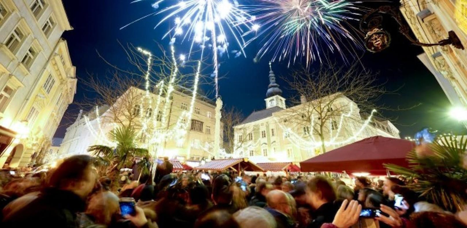 Besucher erwartet zu Silvester in St. Pölten ein großes Feuerwerk.
