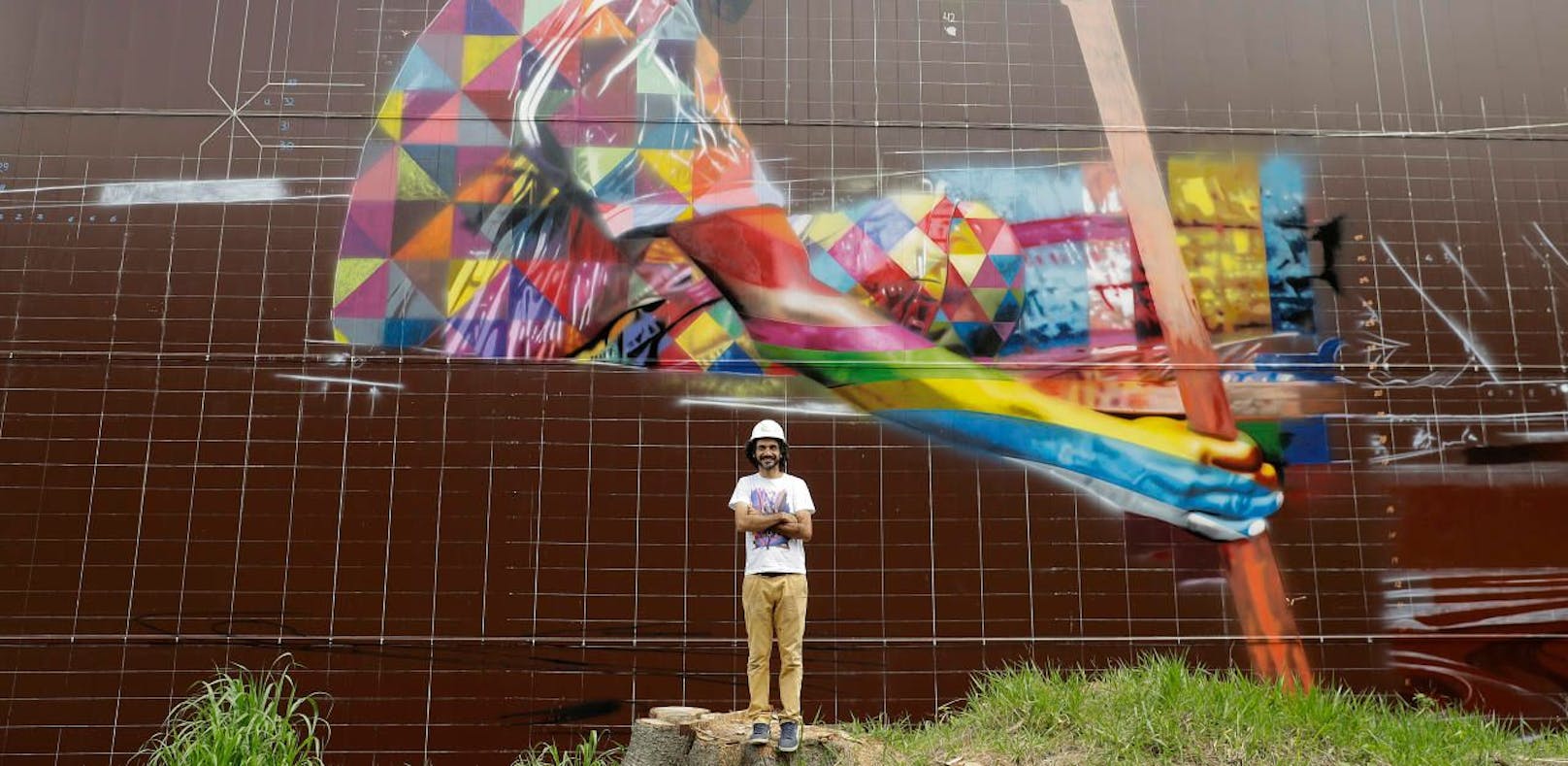 Weltgrößtes Graffito ziert Fassade von Schoko-Fabrik