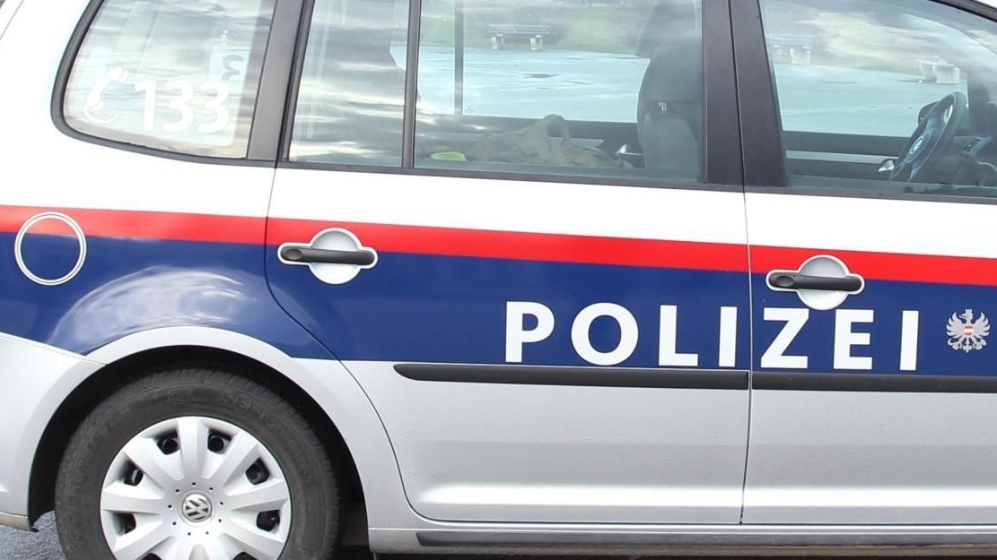 Heute.at - Mann (32) greift Opfern in den Schritt und ans Gesäß